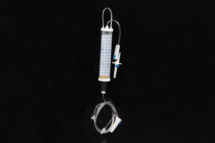 High Quality And Best Price 100ml 150ml Burette Infusion Set/ Infusion Set With Burette For Infant